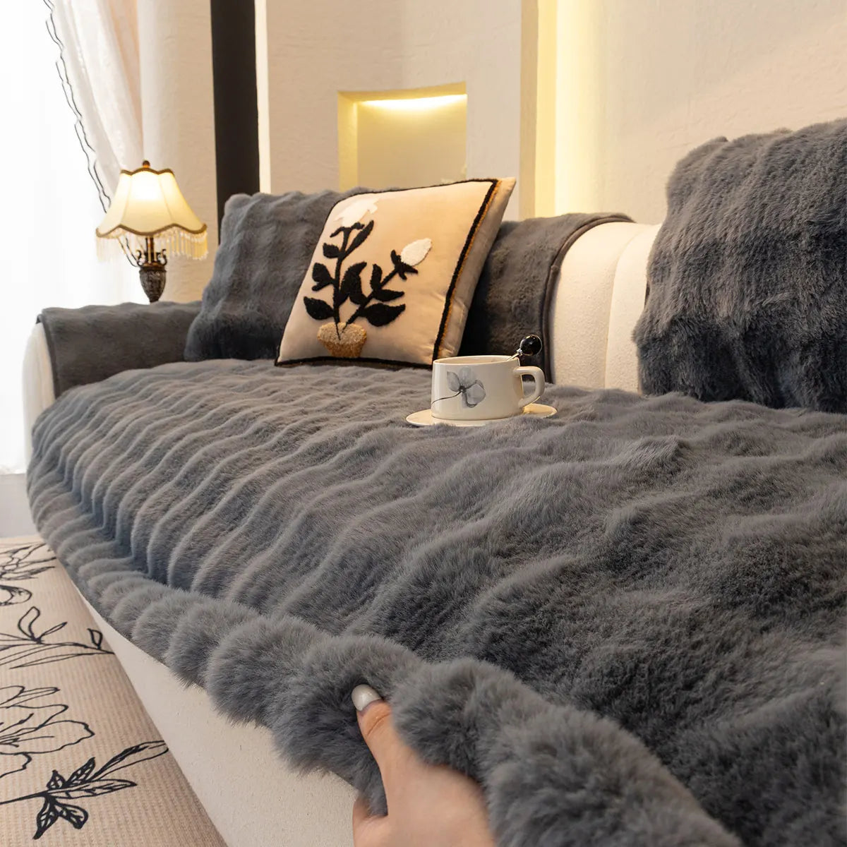 1pc Imitation Rabbit Plush Sofa Cover Winter Warm Thick Plush Soft Sofa Slipcover Pet Favorite Non-slip Protective Couch Cover