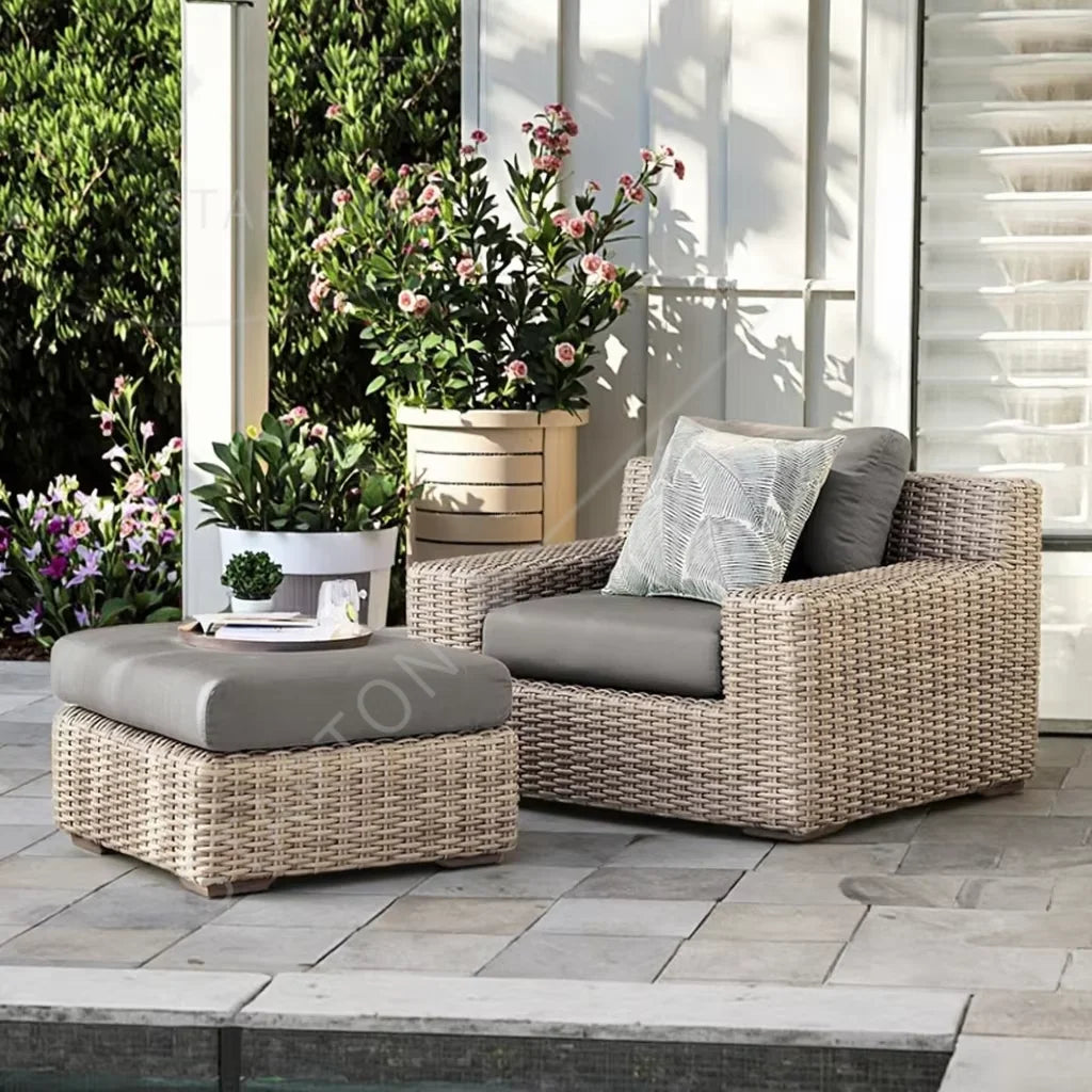 Ray Resistant Outdoor Rattan round Sofa Set with Canopy Curved Deep Cushioned for Dining