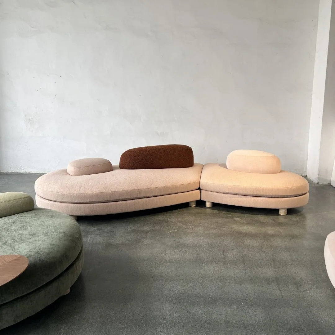 %High Quality Italian Style Minimalist Curved Villa Apartment Living Room Modern Simple Light Luxury Cream Color Fabric Set Hote