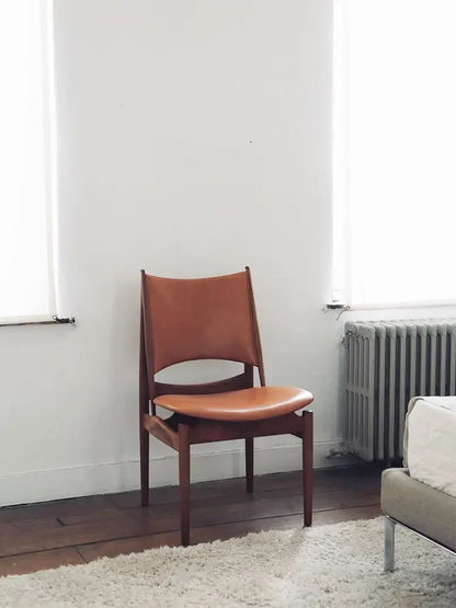 Solid Wood Dining Chair - Nordic Retro Danish Design, Wabi-Sabi Style for Hotel & Restaurant