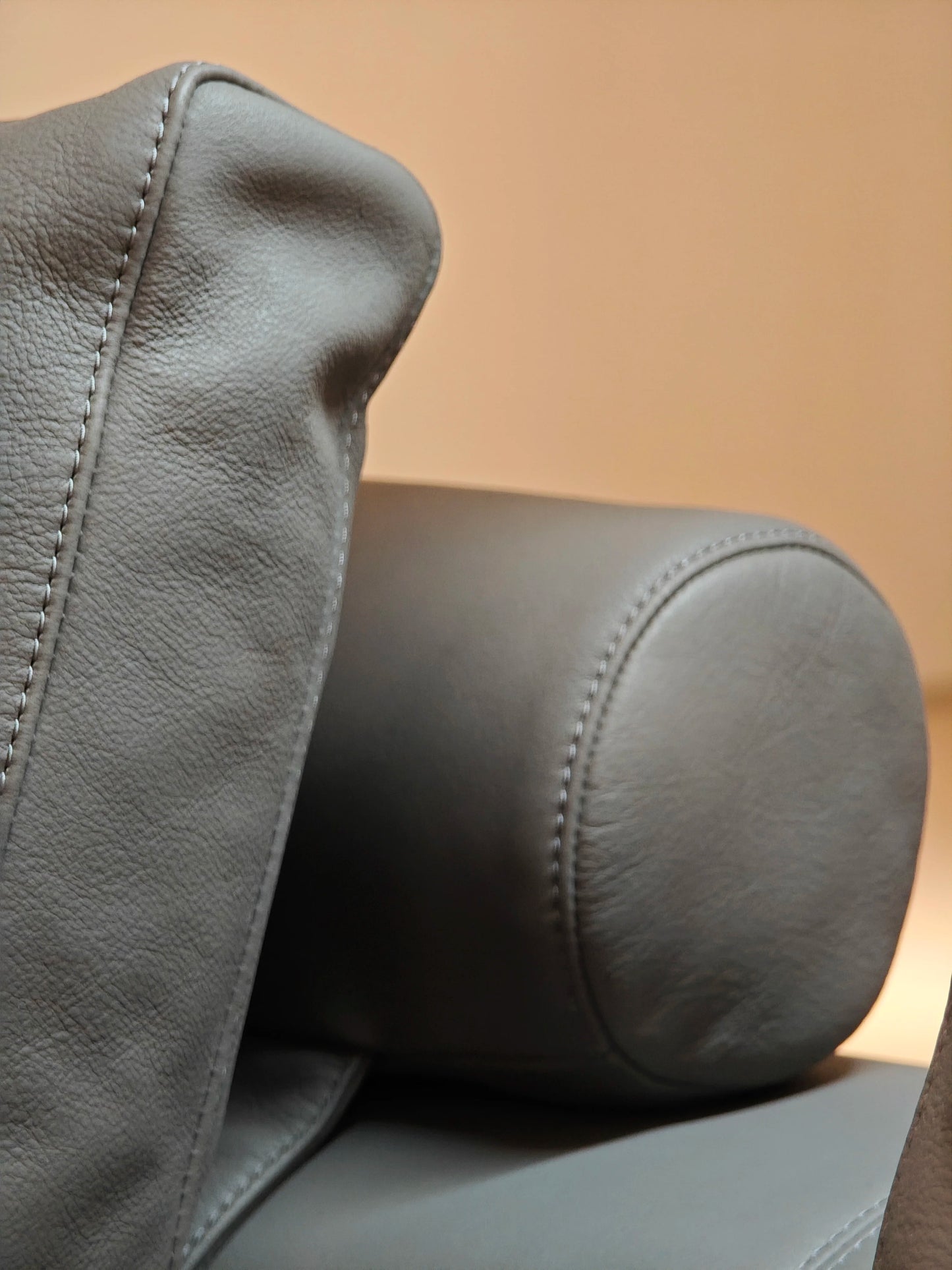 Modern European luxury villa split sofa can be customized living room modular set leather fabric wooden sponge