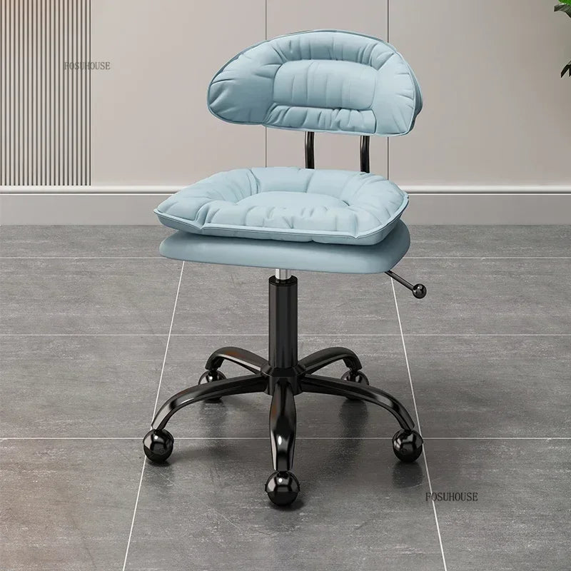 Italian Professional Barber Chairs for Beauty Salon Furniture Barber Chair Minimalist Lift Backrest Salon Chair for Hair Stylist
