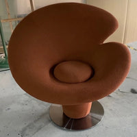 Minimalist designer fiberglass special-shaped calla lily flower chair model room living room lobby reception leisure sofa