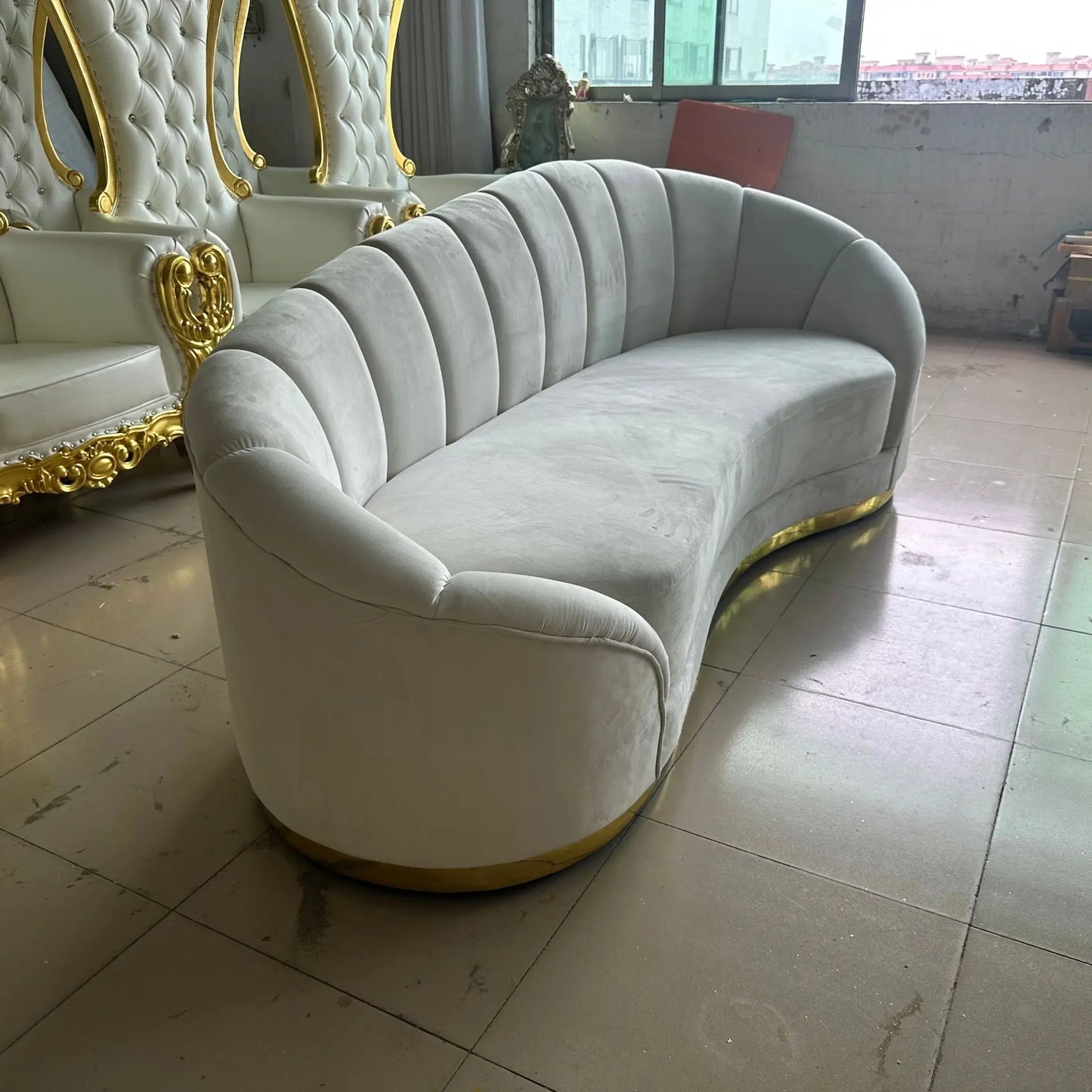 M183 Studio hotel banquet sofa wedding bride and groom exclusive sofa for bedroom living room Soft velvet cushion sofa Customiza