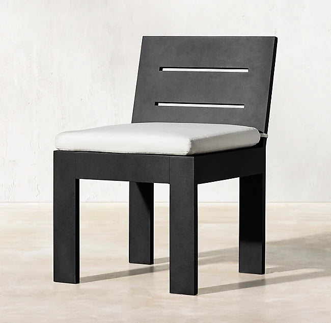 Hot Sale Marbella Aluminum Outdoor Table and Chairs Hotel Luxury Black Metal Outdoor Furniture Aluminum Outdoor Dining Set