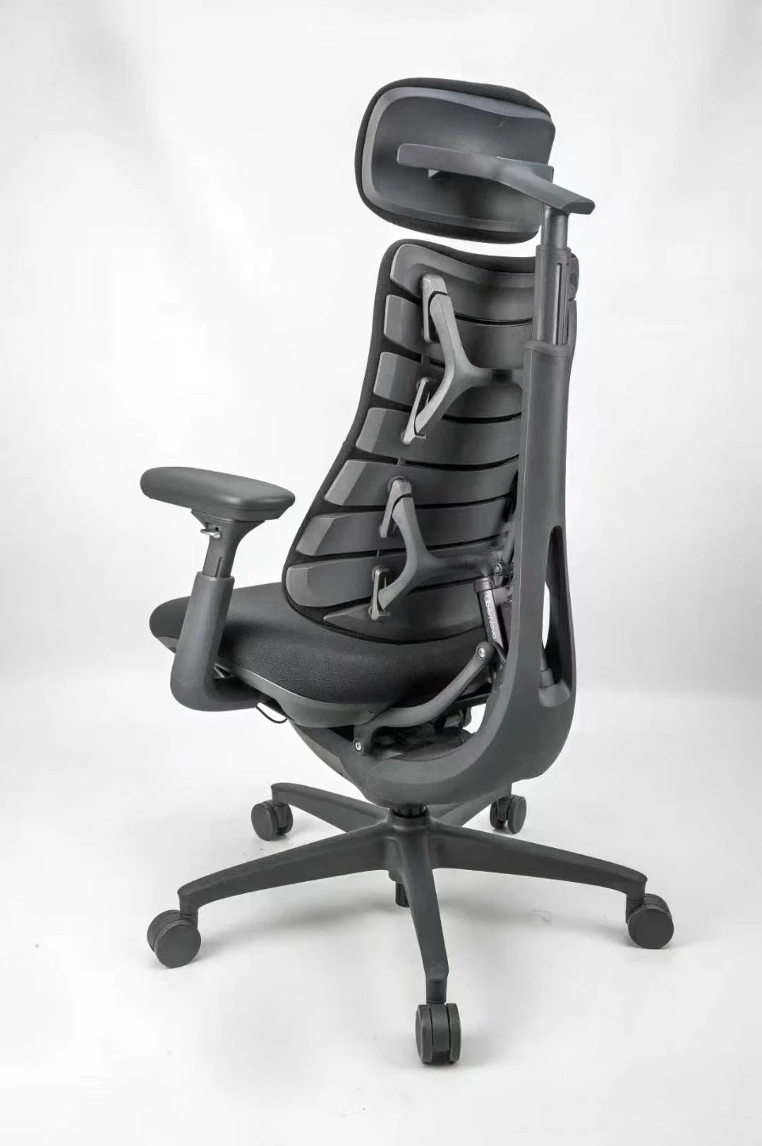 LiberNovo Omni Dynamic Ergonomic Adjustable Aluminum Alloy Electric Slide Office Swivel Chair Game Chair High Back Support