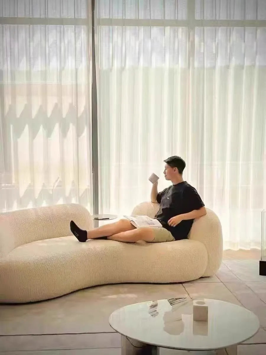 Cream Italian Light Luxury Single Reclining Curved Sofa Solid Wood Frame Small Apartment Living Room Sofa for Clothing Stores