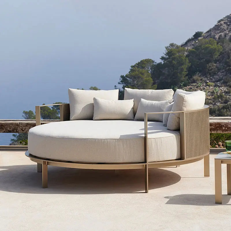 Villa Swimming Pool Outdoor Sofa Courtyard Garden Balcony Large Round Bed Beach Outdoor Lounger Champagne Gold