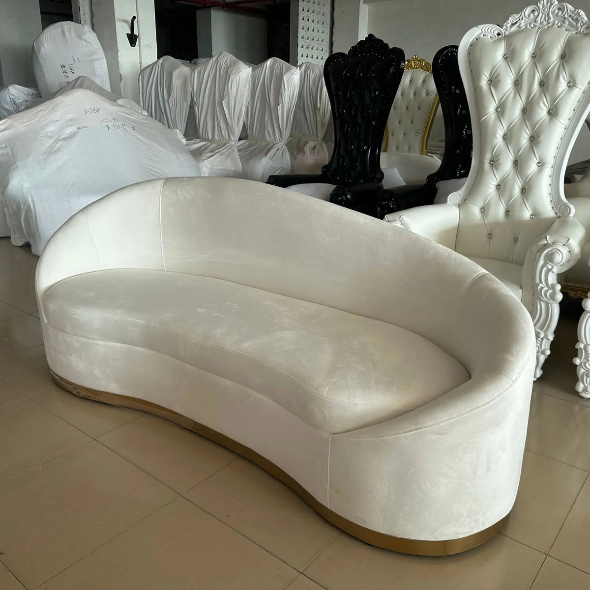Customized light luxury fabric sofa curved sofa hotel clubhouse special-shaped sofa
