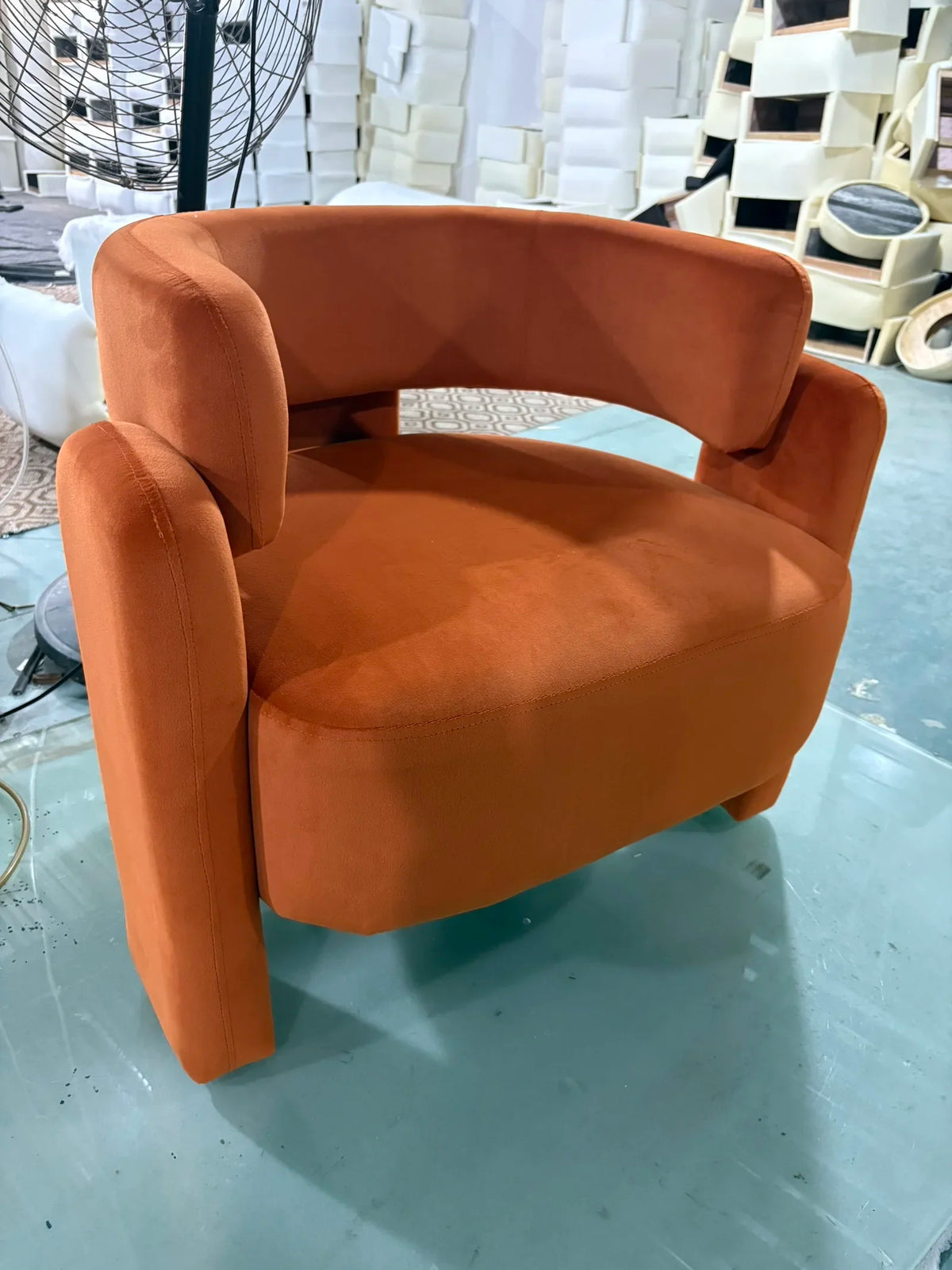 72×65×70cm Light Luxury Frosted Velvet Single Sofa Curved Design Solid Wood Frame Living Room Bedroom Comfort Leisure Chair