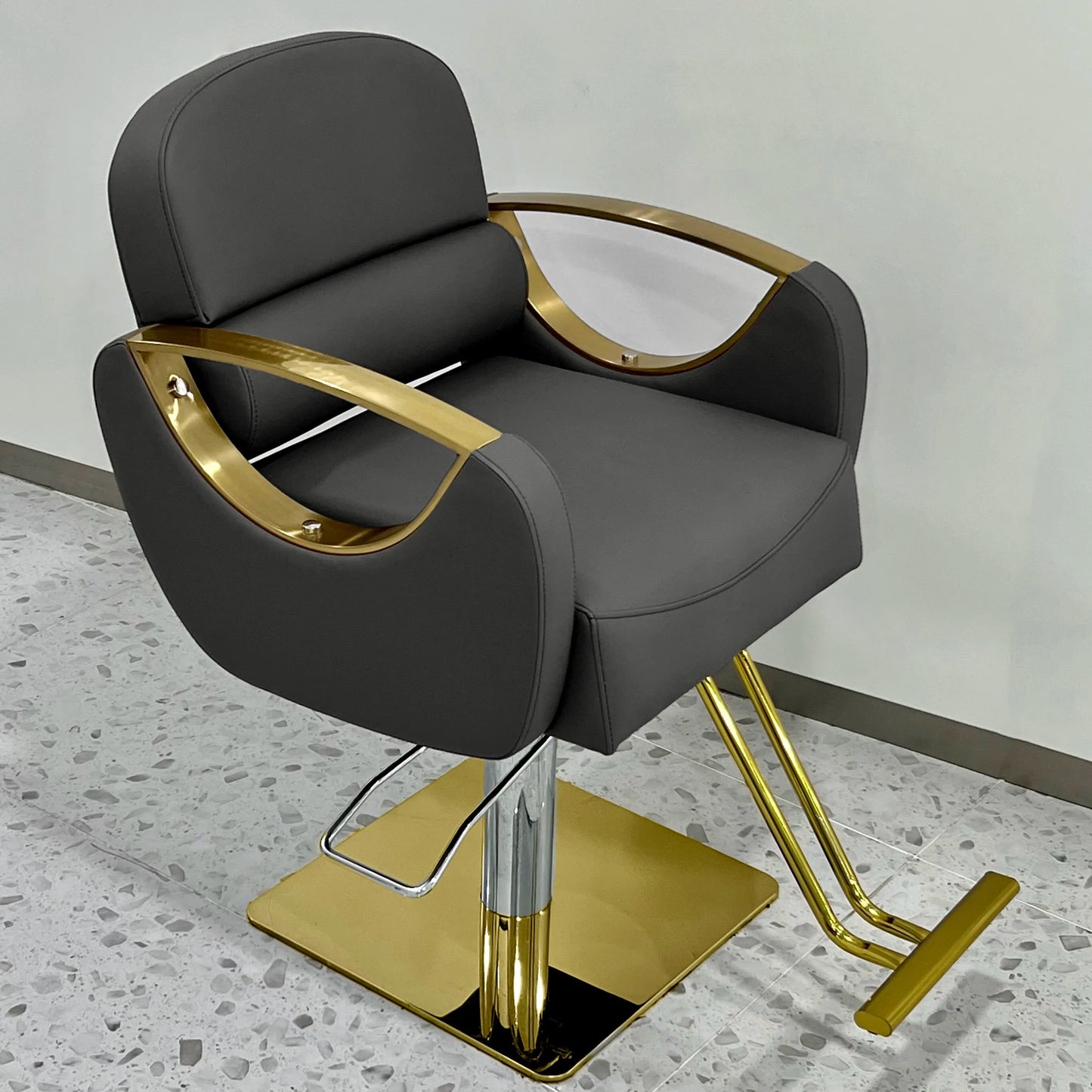 Shop Modern Barber Chair Design Nordic Luxury Chic Barber Chair Slim Style Krzesło Fryzjerskie Salon Furniture