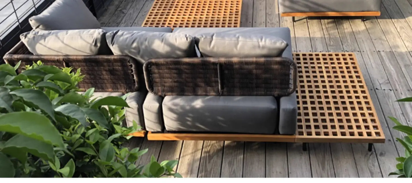 Italian Style Modern Garden Sofas Designer Simplicity Waterproof and Sunscreen Garden Sofas Luxury Outdoor Furniture Divano FYOS