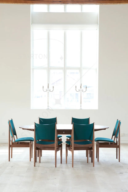 Solid Wood Dining Chair - Nordic Retro Danish Design, Wabi-Sabi Style for Hotel & Restaurant