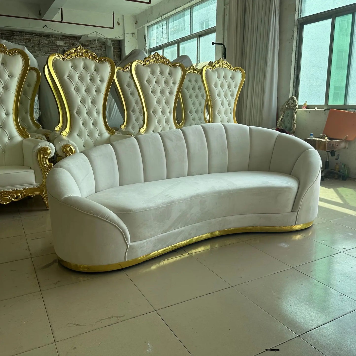M183 Studio hotel banquet sofa wedding bride and groom exclusive sofa for bedroom living room Soft velvet cushion sofa Customiza
