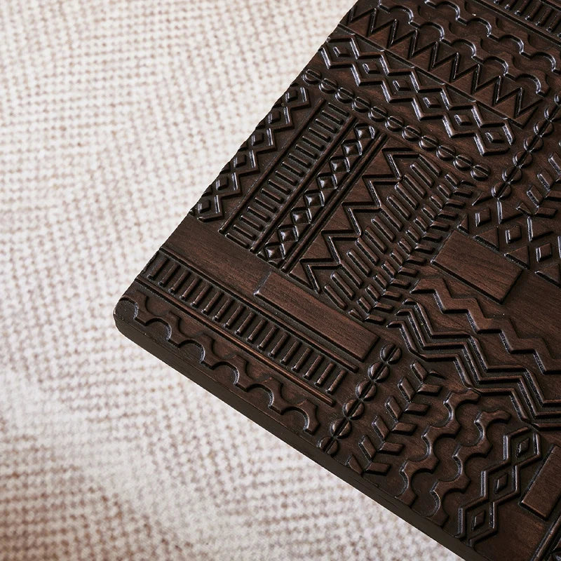 Retro coffee table light luxury high-end sense solid wood carving flower home living room minimalist 1.6 meters high-end