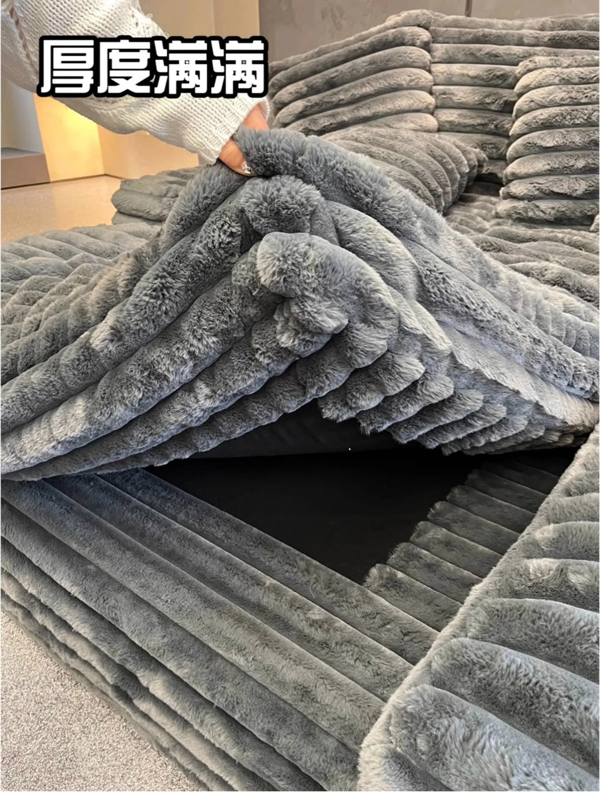 modern Minimalist Velvet Sofa Bed French Fabric Lazy Living Room Sofas Puffs Bedroom 2025 Divano Soggiorno Home Furniture luxury