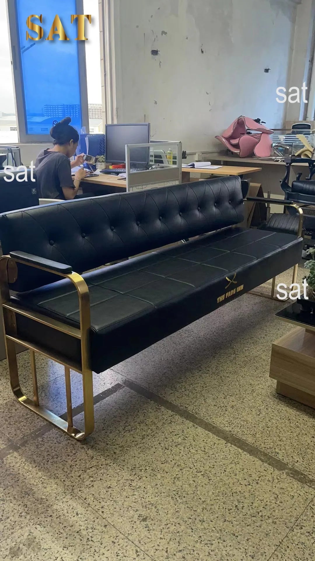 -MOQ ONE Latest Hot Sale Top Luxury Special Antique Sofa Bench Lounge Bench