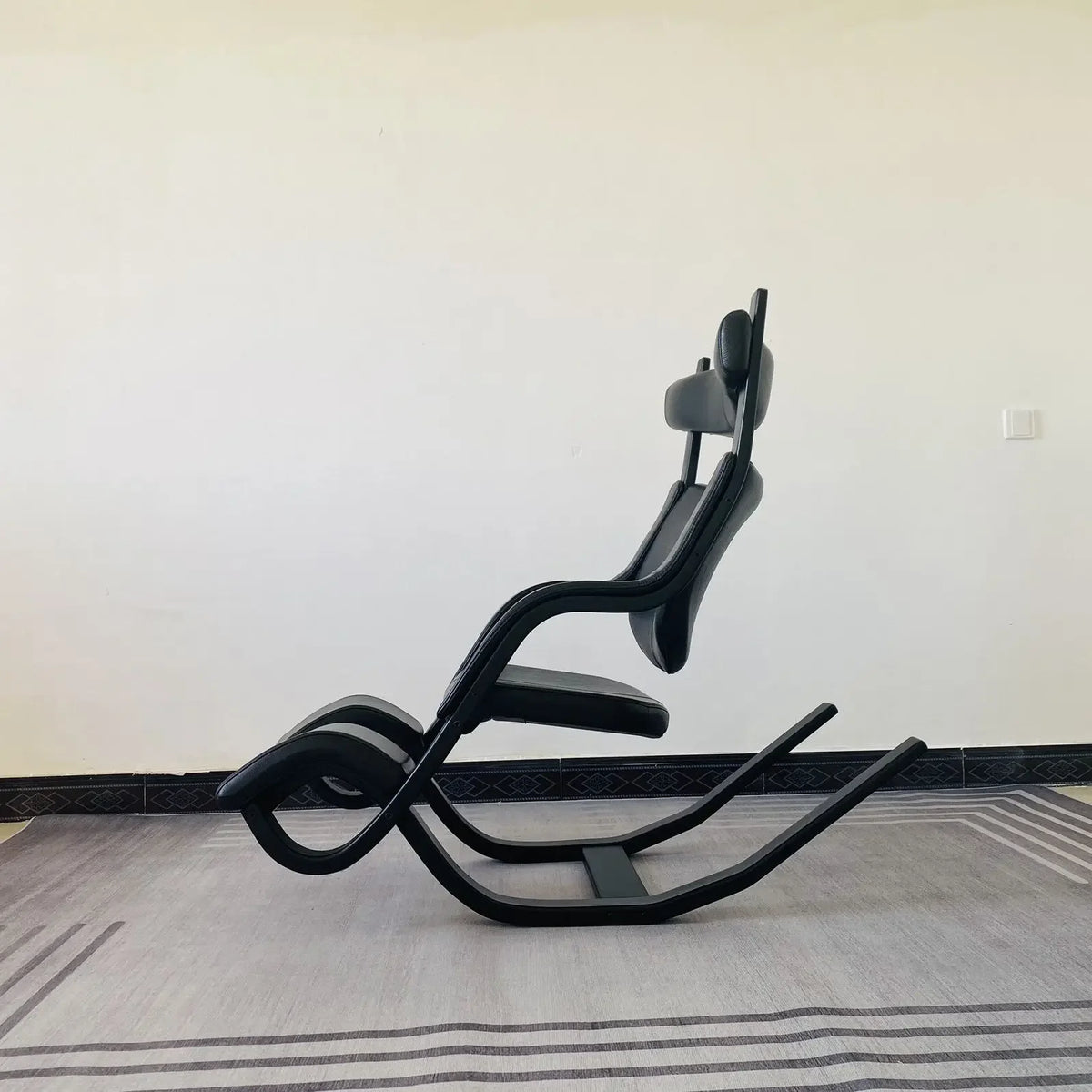 Gravity balance chair, European new living room bedroom multi-functional single sofa chair