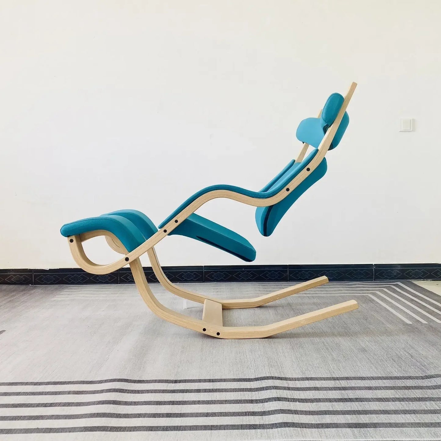 Gravity balance chair, European new living room bedroom multi-functional single sofa chair