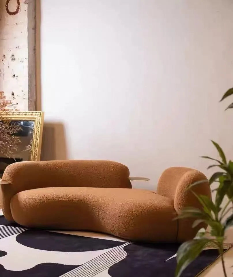 Cream Italian Light Luxury Single Reclining Curved Sofa Solid Wood Frame Small Apartment Living Room Sofa for Clothing Stores