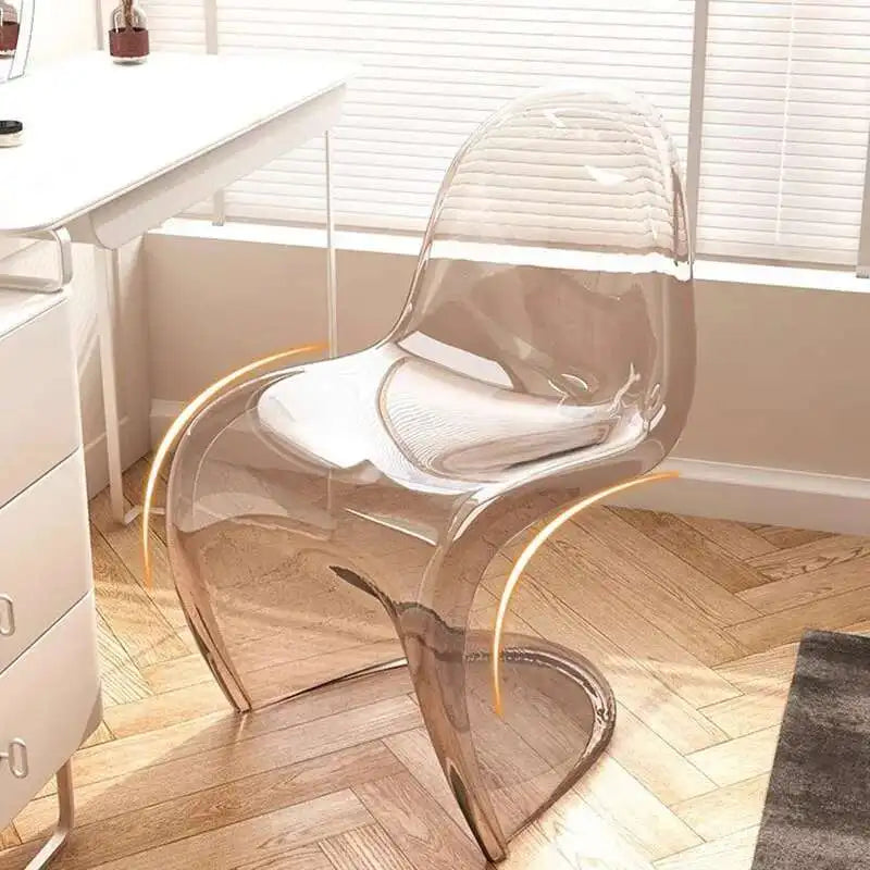 Nordic Plastic Dining Chairs Transparent Lazy Designer Ergonomic Dining Chairs Accent Desk Minimalist Muebles Acrylic Furniture